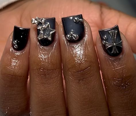 Goth Nail Inspo Short, Short Black Nails With Design, Black Nails Ideas Square, Black Short Nails Ideas, Black Junk Nails, Short Black Nails, Black And Blue Nails, Acrylic Nail Set, Punk Nails