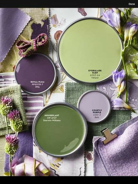 Purple And Green Bedroom, Cottage Core Room, Tudor Cottage, Brown Rooms, Purple Bathrooms, Cosy House, Dining Room Colors, Living Room Green, Green Bathroom