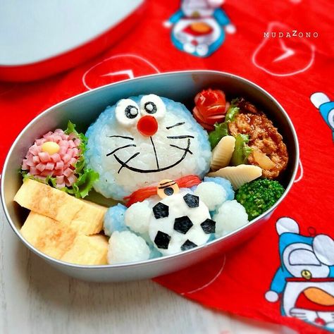 Doraemon Plating Sandwich, Cafe Recipes, Bento Kids, Japanese Food Art, Anime Bento, Cute Bento Boxes, Japanese Food Bento, Bento Ideas, Cute Bento