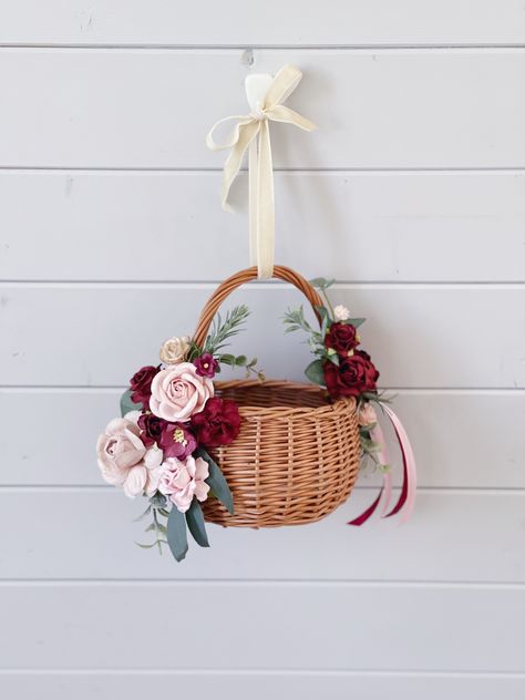 Flower Girl Basket With Flowers, Flower Girl Basket Ideas, Entourage Flowers, Flower Girl Basket Rustic, Rustic Flower Girl, Handwoven Baskets, Boho Flower Girl, Willow Basket, Rustic Flower Girls