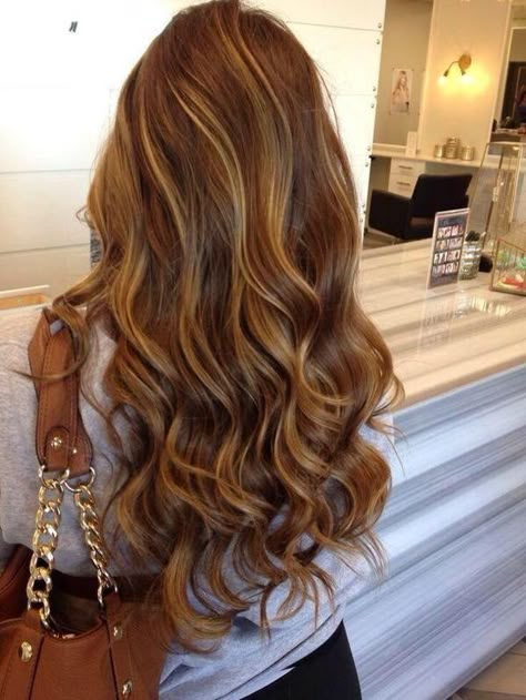 Brown hair with caramel highlights 2015 Hairstyles, Brown Blonde Hair, Long Wavy Hair, Strawberry Blonde, Hair Envy, Hair Color Trends, Brown Hair Colors, Great Hair, Blonde Highlights