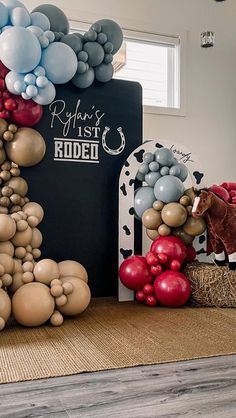 Rodeo Birthday Balloons, Cowboy 1st Birthday Party Decorations, Rodeo Backdrop Ideas, First Rodeo Birthday Balloons, My First Rodeo Birthday Backdrop, 1st Rodeo Backdrop, Western Theme Party Decor, My First Rodeo Balloon Arch, Farm Theme Backdrop