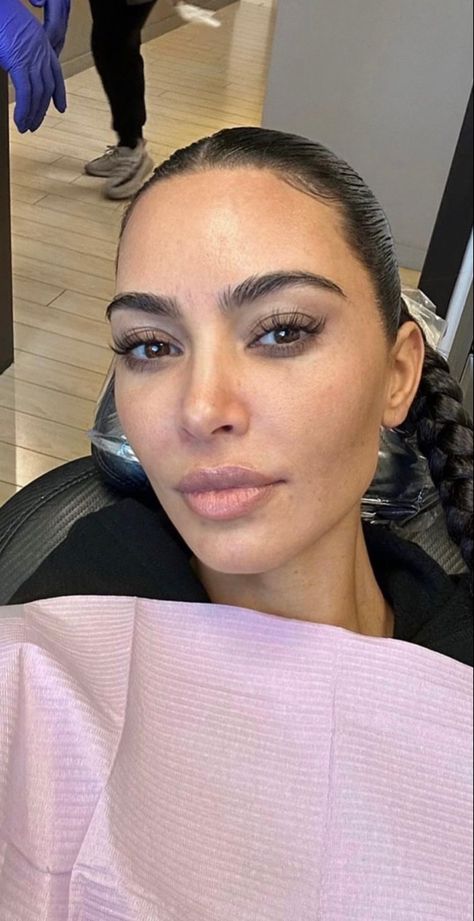 Kim Kardashian Eyelashes, Kim Kardashian Eyebrows, Kim K Makeup, Kim Kardashian And North, Estilo Kim Kardashian, Kim Kardashian Hot, Blonde Natural Hair, Kardashian Collection, Kim Kardashian Makeup