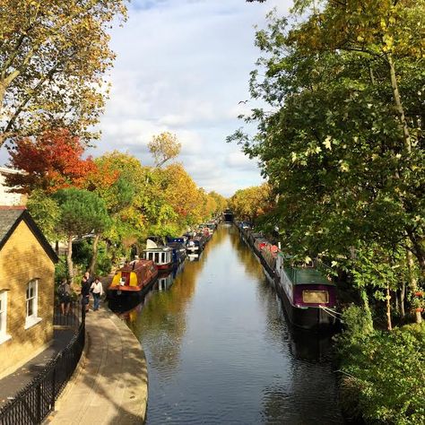 Visit London's Little Venice. Little Venice is tucked away in the residential neighbourhood of Maida Vale. Little Venice London, Thames Path, London Postcard, Miranda Hart, Regents Canal, Paris Itinerary, Walks In London, Piccadilly Circus, London Property