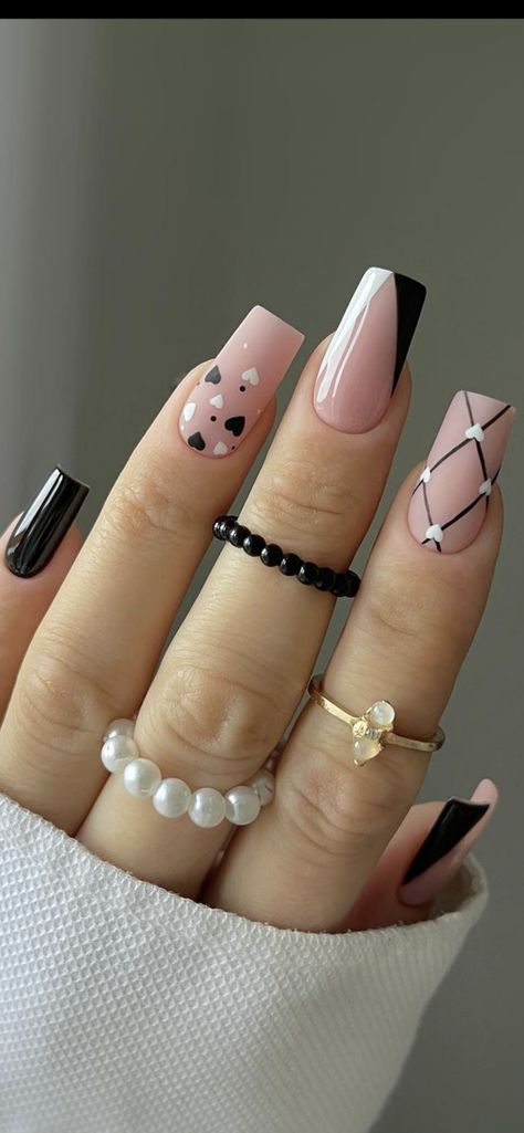 Permanent Nails Design, Beauty Hacks Nails, Subtle Nails, Fancy Nails Designs, Work Nails, Blush Nails, Black Nail, Acrylic Nails Coffin Short, Short Acrylic Nails Designs