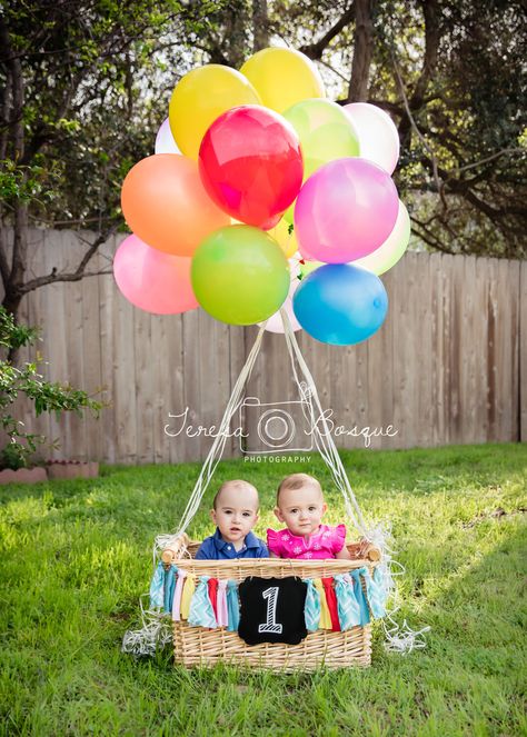 Twins 1st Birthday.  Hot air balloon. ©Bosquephotography.com Birthday Hot Air Balloon, Twin Birthday Themes, Twins Photography, Twins Party, Birthday Twins, Nc Photography, Twin Birthday Parties, 1st Birthday Pictures, 1st Birthday Photoshoot