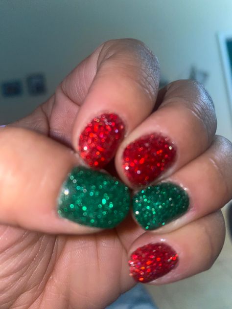 Red And Green Sparkle Christmas Nails, Red And Green Gel Nails, Red And Green Sparkle Nails, Christmas Nails Red And Green Glitter, Christmas Nails 2023 Green, Red Green Gold Nails, Red And Green Glitter Nails, Christmas Dipped Nails, Dip Powder Christmas Nails