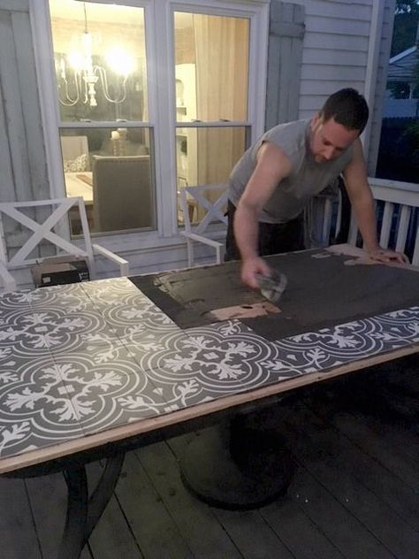 DIY Tile Tabletop: Using Merola Tiles Add to existing glass patio table for an instant update. #modernfarmhouse #blackandwhite #tiletable #patiofurniture #patiotable #DIY #weekendprojects #outdoordecor Tile Patio Table, Små Rum Lidt Plads, Tile Top Tables, Seeking Lavender Lane, Diy Patio Table, Tile Tables, Diy Table Top, Diy Outdoor Table, Tile Table