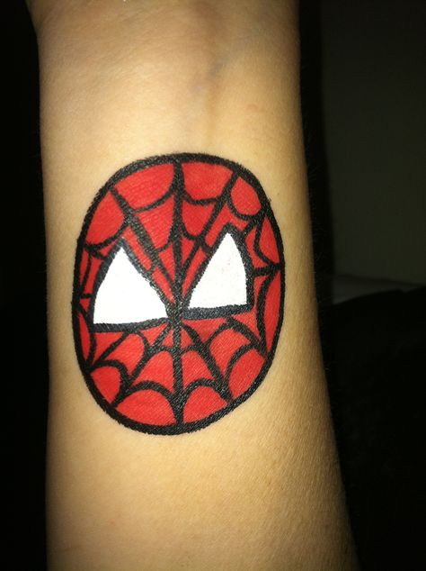 Spidey cheek art Superhero Face Painting, Mime Face Paint, Face Painting Ideas, Face Painting For Boys, Cheek Art, Spiderman Face, Arm Art, Face Painting Easy, Kids Face Paint