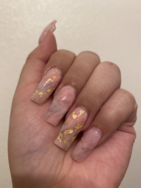 Pink Marble Nails With Gold Flakes, Neutral Marble Nails, White Nails With Gold Design, Marble Nails With Gold Flakes, Nails With Foil Flakes, Gold Flakes Nails, Gold Foil Nail Designs, Nails Gold Flakes, Marble Nails Acrylic