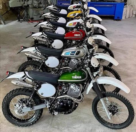 Kids Go Cart, Dt Yamaha, Yamaha Dirt Bikes, Moto Scrambler, Tracker Motorcycle, Scrambler Custom, Yamaha Bikes, Enduro Motorcycle, Retro Bike