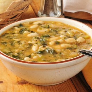 Escarole and Bean soup Sausage Soup Recipes, Italian Sausage Soup, Navy Bean, Bean Soup Recipes, Spinach Soup, Italian Soup, Sausage Soup, White Bean Soup, Bowl Of Soup