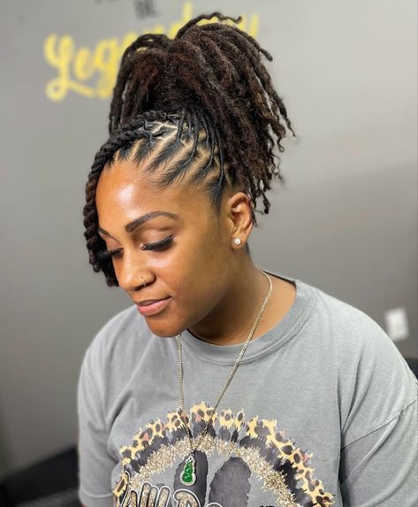 Braided Loc Updo, Locs Ponytail, Dreads Short Hair, Short Dreadlocks Styles, Dreads Styles For Women, Short Hair Twist Styles, Hair For School, Short Box Braids Hairstyles, Short Locs Hairstyles