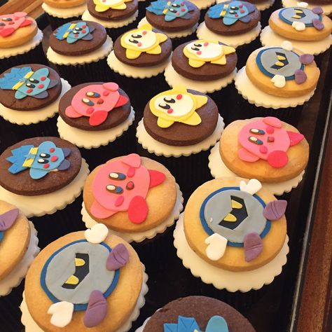 Kirby Cupcakes, Kirby Food, Kirby Cake, Kirby Party, Kirby Birthday, Nintendo Birthday Party, Zelda Birthday, Video Games Birthday, Cute Cafe