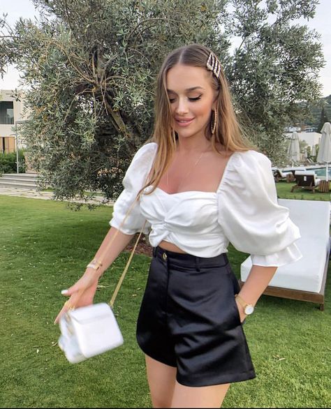 Elegant Summer Outfits, Birthday Outfit For Women, Casual School Outfits, Birthday Outfits, Crop Top Outfits, Jolie Photo, Casual Chic Outfit, Summer Fashion Outfits