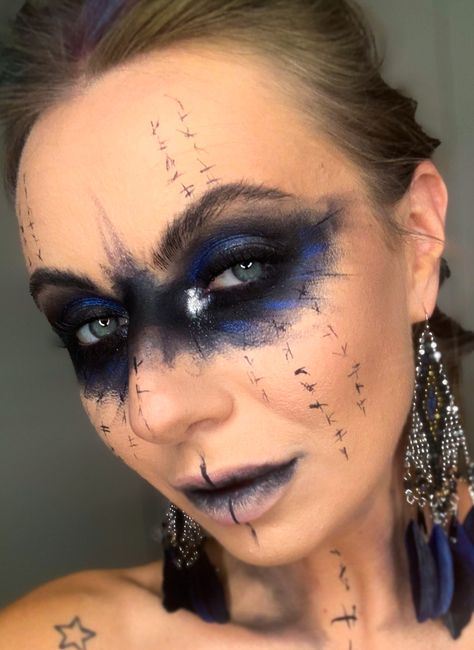 Black Raven Makeup, Witch Masquerade Mask, Crow Costume Makeup, Crow Eye Makeup, Raven Witch Makeup, Bird Halloween Makeup, Raven Makeup Halloween, Raven Queen Makeup, Raven Witch Costume