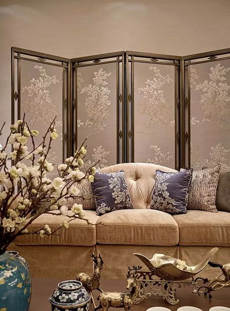 Oriental Chinese Interior Design Asian Inspired Living Room Home Decor @Concierge101.com Asian Inspired Living Room, Asian Living Rooms, Balinese Furniture, Asian Decor Living Room, Chinese Living Room, Chinese Interior Design, Asian Inspired Decor, Asian Interior Design, Balinese Decor