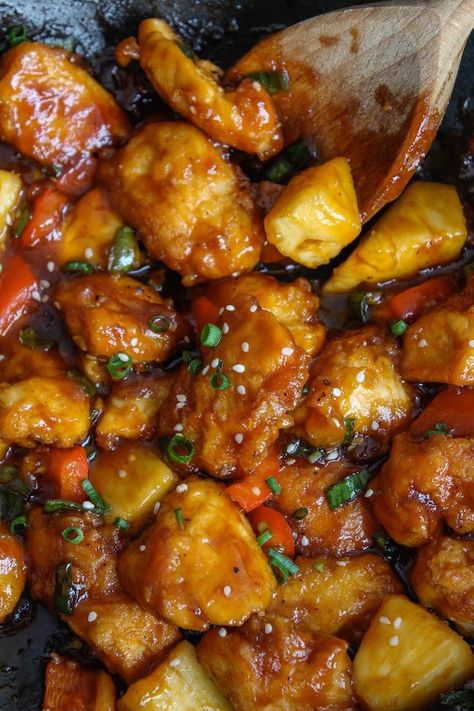 Paleo & Low FODMAP Sweet and Sour Chicken | www.asaucykitchen.com Paleo Low Fodmap, Low Fodmap Diet Recipes, Fodmap Diet Recipes, Ibs Recipes, Sweet And Sour Chicken, Sweet Sour Chicken, Sweet N Sour Chicken, Low Fodmap Diet, Low Fodmap Recipes