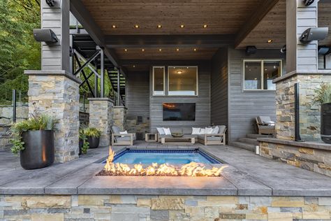 Pergola Fireplace, Hot Tub Ideas, Fireplace Patio, Round Hot Tub, Outdoor Living Deck, Hot Tub Surround, Hot Tub Designs, Fireplace Seating, Hot Tub Deck