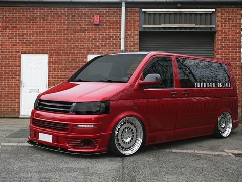 Slammed VW T5 Multivan Tuning Bus tuningblog.eu 1 photo Vw T5 Tuning, T5 Tuning, Vw Kampeerwagens, Vw Transporter Van, Vw Camper Conversions, Allroad Audi, Mini Vans, Volkswagen T5, Hot Vw