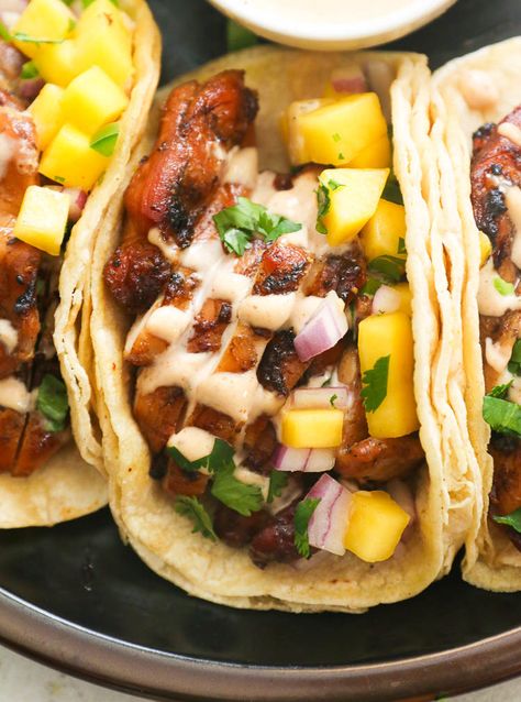 Jerk Chicken Tacos, Mango Tacos, Fusion Tacos, Grilled Jerk Chicken, Jerk Recipe, Easy Potluck Recipes, Cookout Recipes, Jerk Chicken Recipe, Grilled Chicken Tacos