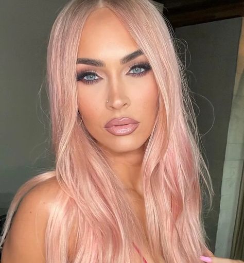 Peachy Pink Hair, Blond Rose, Megan Fox Hair, Pastel Pink Hair Color, Light Pink Hair, Pink Blonde Hair, Peach Hair, Pastel Pink Hair, Strawberry Blonde Hair