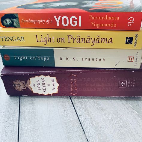 best yoga books to read Autobiography Of A Yogi, Book Passage, Paramahansa Yogananda, Yoga Books, Top Books To Read, Top Books, Planner Book, Best Yoga, To Read