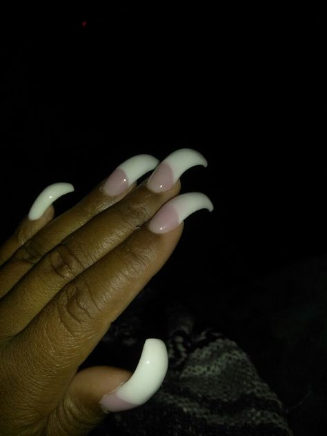 Extreme curve nails Curled Nails Long, French Tip Curved Nails, Chubby Fingers With Acrylics, Extreme Long Nails, Curved Nails Designs, Goofy Nails, Long Curved Nails, C Curve Nails, Duckie Nails