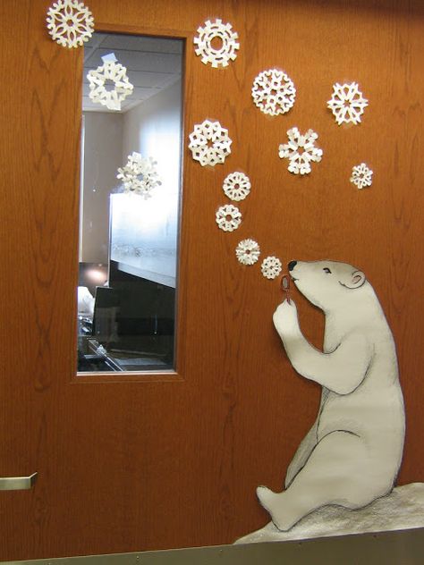 Great way to display student snowflakes! Arctic animals blowing snowflake "bubbles" in winter display Decoration Creche, Holiday Door Decorations, Christmas Classroom Door, Winter Door Decorations, Classroom Christmas, Winter Classroom, School Doors, Winter Door, Room Mom