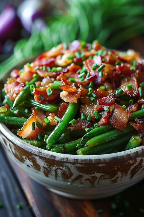 Green beans topped with crispy bacon and chopped chives in a ceramic bowl. Skillet Green Beans With Bacon, Savory Green Beans, Christmas Green Beans, Bacon Bits Recipes, Balsamic Green Beans, Skillet Green Beans, Beans With Bacon, Green Beans With Bacon, Can Green Beans