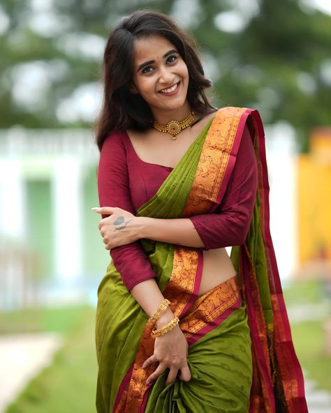 Deepthi Sunaina in silk saree photos - South Indian Actress Deepti Sunaina, Deepthi Sunaina, Saree Photos, Girls Dresses Diy, Frock For Women, Latest Sarees, Actress Pics, Saree Styles