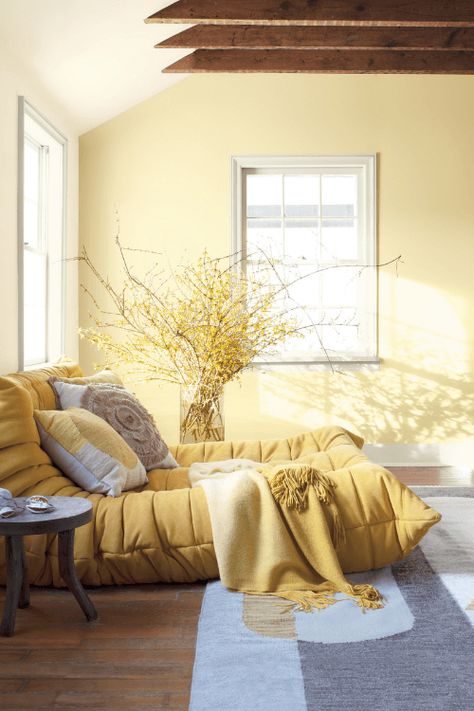 Benjamin Moore Colour of the Year 2022 - Claire Jefford Moonlight Benjamin Moore, Yellow Painted Rooms Bedrooms, Light Yellow Walls Bedroom Ideas, Pale Yellow Accent Wall, Pale Moon Benjamin Moore, Pale Yellow Bedroom, Yellow Accent Wall, Wooden Rafters, Paint 2023