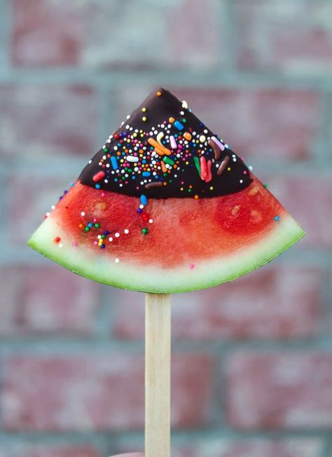 summer fridays I howsweeteats.com #summer #fridays Watermelon Recipes Dessert, Dehydrated Watermelon, Nutritious Eating, Cherry Popsicles, Watermelon Dessert, Fun Foods To Make, Watermelon Pops, Watermelon Popsicles, Fruit Chews