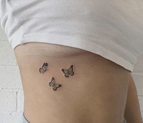 Round Tattoos, Tattoos Classy, Small Face Tattoos, Small Rib Tattoos, Fine Line Tattoo Ideas, Side Tattoos Women, Yin Yang Tattoo, Round Tattoo, Line Tattoo Ideas