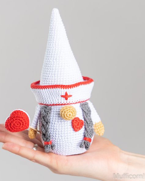 Ravelry: Gnome Nurse by Olga Chemerys Nurse Gnomes, Gnome Crochet, Crochet Applique, Free Crochet Patterns, Baby Blanket Crochet, Beautiful Crochet, Cute Crochet, Amigurumi Pattern, Ravelry