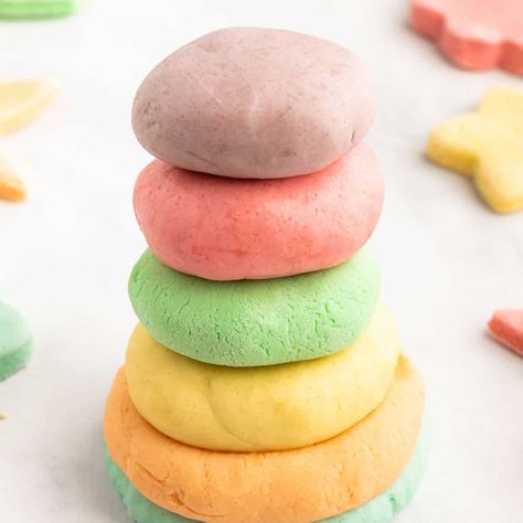 Homemade Play Doh, Homemade Play Dough Recipe, Cloud Dough Recipe, Gluten Free Playdough, Cloud Dough Recipes, Play Dough Recipe, Diy Playdough, Homemade Playdough Recipe, Cloud Dough