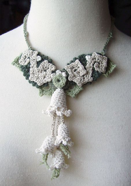 Crochet necklace Crochet Jewelry Necklace, Crochet Jewlery, Art Nouveau Necklaces, Gilet Crochet, Knit Jewelry, Crocheted Flowers, Fiber Jewelry, Crochet Collar, Freeform Crochet