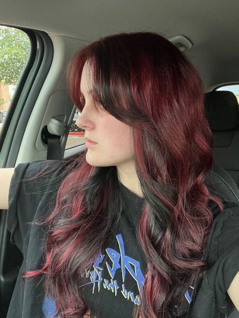 Dark Red Hair Black Highlights, Black Lowlights In Red Hair, Burgundy Peak A Boo Highlights, Black W Red Highlights, Red With Light Red Highlights, Red Hair With Black Front Pieces, Dark Red Hair With Black Tips, Black Streaks In Hair, Red And Dark Red Hair