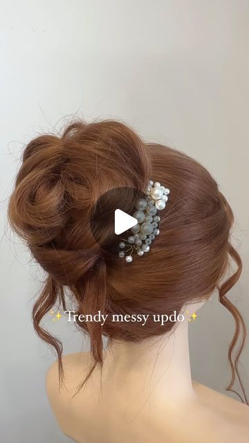 Rashda bushra on Instagram: "trendy messy updo combines casual elegance with a hint of glam. Loose, tousled waves are swept up and pinned for that ‘perfectly undone’ vibe. A few face-framing strands complete the look, adding softness and movement. Perfect for any occasion—from brunch with friends to evening events. #MessyUpdo #EffortlessStyle #HairGoals”Hair bun tutorial #hair #hairbun #hairtutorial #hairstylist
#hairstyles #hairtransformation #curlybun

Hairstyle tutorial #hair #hairstyle #hairtutorial #hairideas
#newhairstyle #trendinghairstyles #advancehairstyle #internationalhairstyle #internationhairstylist #curls" Loose Bun Tutorial, Tousled Updo, Loose Bun, Easy Bun Hairstyles For Long Hair, Curly Bun, Tutorial Hair, Hairstylist Hairstyles, Easy Updo Hairstyles, Updo Tutorial