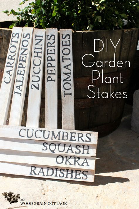 DIY:  Garden Plant Stakes Tutorial - using $3  wooden stakes from the home improvement store. Very easy DIY. Garden Markers Diy, Diy Garden Patio, Garden Marker, Japanese Minimalist, Label Ideas, Plant Stakes, Pepper Plants, Garden Markers, Plant Markers