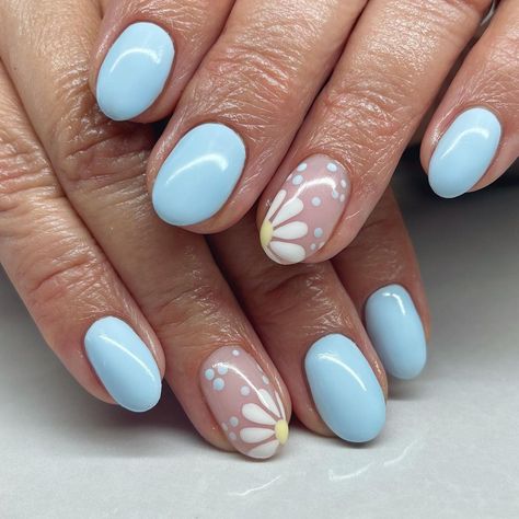 Nail Art Fleur, Pastel Blue Nails, Almond Acrylic Nails Designs, Light Purple Nails, Blue Gel Nails, Hard Gel Nails, Retro Nails, Short Gel Nails, Formal Nails