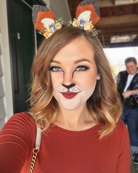 Fox Costume Makeup, Animal Makeup Looks, Fox Makeup Halloween, Fox Halloween Costume, Costumes Faciles, Halloween Costume Couple, Fox Halloween, Fox Makeup, Halloween Make-up Looks