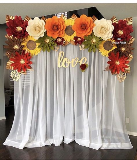 Fall Paper Flowers Backdrop, Thanks Giving Backdrop Ideas, Fall Flower Backdrop, Fall Bridal Shower Backdrop, Fall Baby Shower Backdrop Ideas, Thanksgiving Backdrop Ideas, Fall Paper Flowers, Paper Floral Backdrop, Fall Backdrops