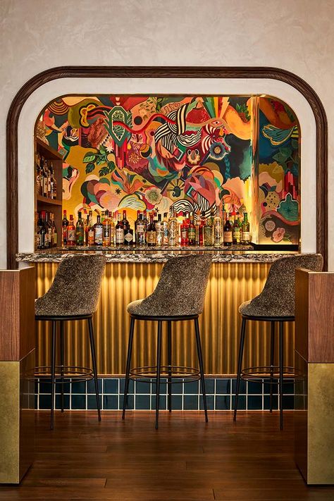 Maximalist Decor Restaurant, Eclectic Restaurant Interior, 70s Restaurant Design, Eclectic Restaurant Design, 70s Bar Aesthetic, Maximalist Bar, Funky Restaurant, Eclectic Restaurant, Colorful Bar