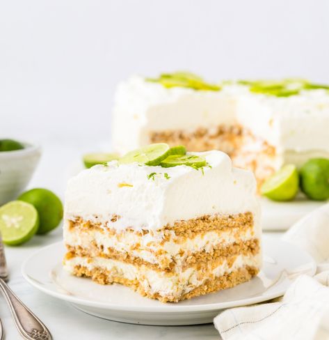 4 Ingredient No Bake Key Lime Cake Gluten Free Key Lime Cake, 4 Ingredients Desserts, Lime Recipes Dessert, Key Lime Bread, Key Lime Icebox Cake, No Bake Key Lime, Lemon Icebox Cake, Key Lime Desserts, Key Lime Cake