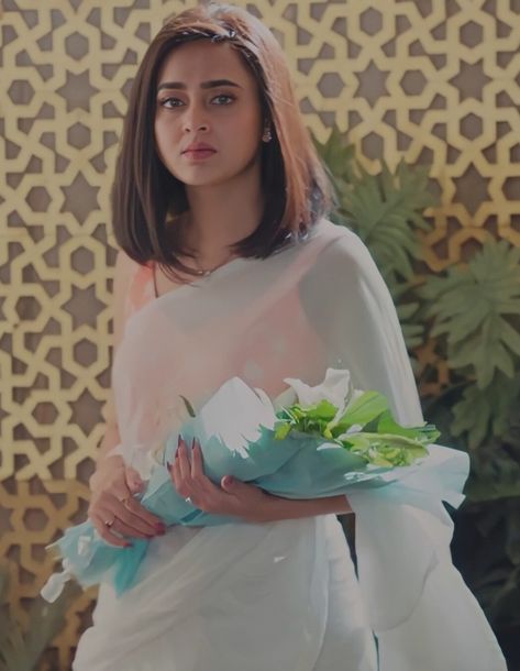 #tejasswiprakash #naagin6 Tejasswi Prakash In Saree, Tejaswi Prakash And Karan Kundra, Naagin 6 Tejaswi Prakash, Tejaswi Prakash In Swaragini, Naagin 2 Shivangi Rocky, Tejaswi Prakash, Indian Drama, Night Suit, Crown