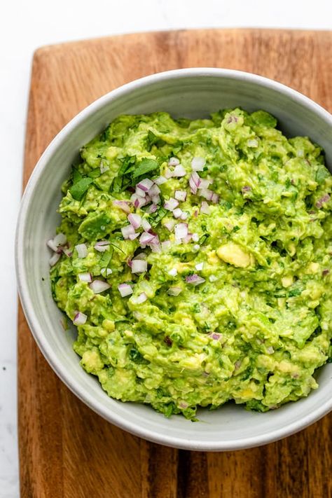 This Simple Guacamole is a fail-proof easy homemade recipe that comes out perfect every time! It's the best appetizer for parties that's fresh and healthy! | Guacamole Recipe | Healthy Dips | Avocado Recipes | #guacamole #corn #dips #appetizer #feelgoodfoodie Simple Guacamole, Feel Good Foodie, Fresh Appetizers, Guacamole Ingredients, Guacamole Recipe Easy, How To Make Guacamole, Easy Guacamole, Healthy Dips, Homemade Guacamole