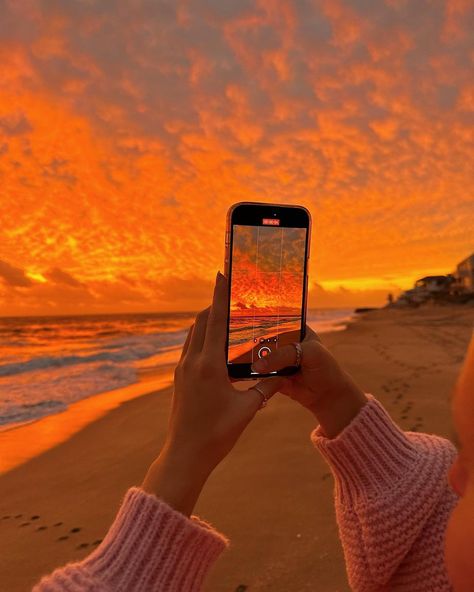 a slide of things that are perfect to me: 🥹 | Instagram Taking Pictures Aesthetic, Sky Photography Aesthetic, Natalie Downey, Sunsets Beach, Sunset On The Beach, Sunrise Pictures, Aesthetic Sky, Sunset Sea, Sky Pictures