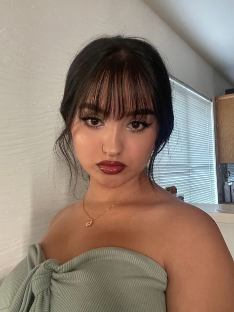 Front Bangs On Round Face, Bangs And Round Face, Fringe Bangs On Round Face, Makeup For Bangs Hair, Prom Hairstyles Round Face, Long Hair With Bangs Heart Shaped Face, Front Bangs With Long Hair Round Face, Bangs On Big Forehead, Round Face Ponytail