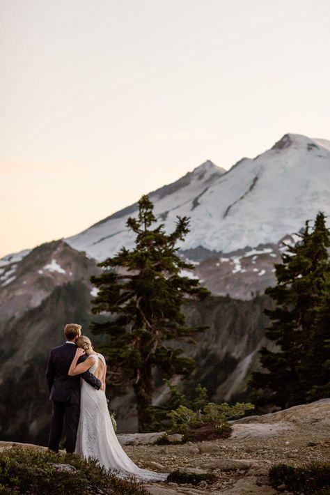 Wedding Photoshoot Mountain, Artist Point Elopement, Mountain Wedding Elopement, Mountain Photoshoot, Lake Elopement, Sunset Elopement, Mountain Wedding Photos, Wedding Posing, Elopement Planner